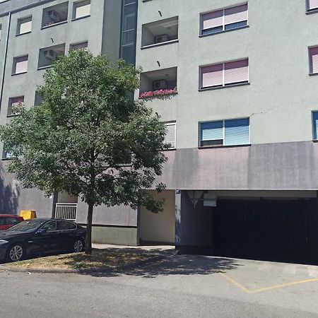 Zagreb Lake Star & Included Garage Parking Place Esterno foto