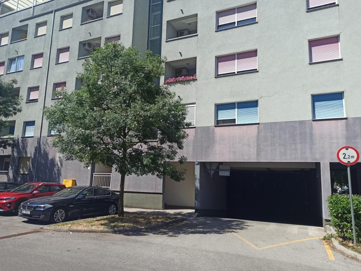 Zagreb Lake Star & Included Garage Parking Place Esterno foto